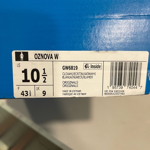 Brand New in Box Adidas Oznova Womens size 10.5 - Picture 2 of 6